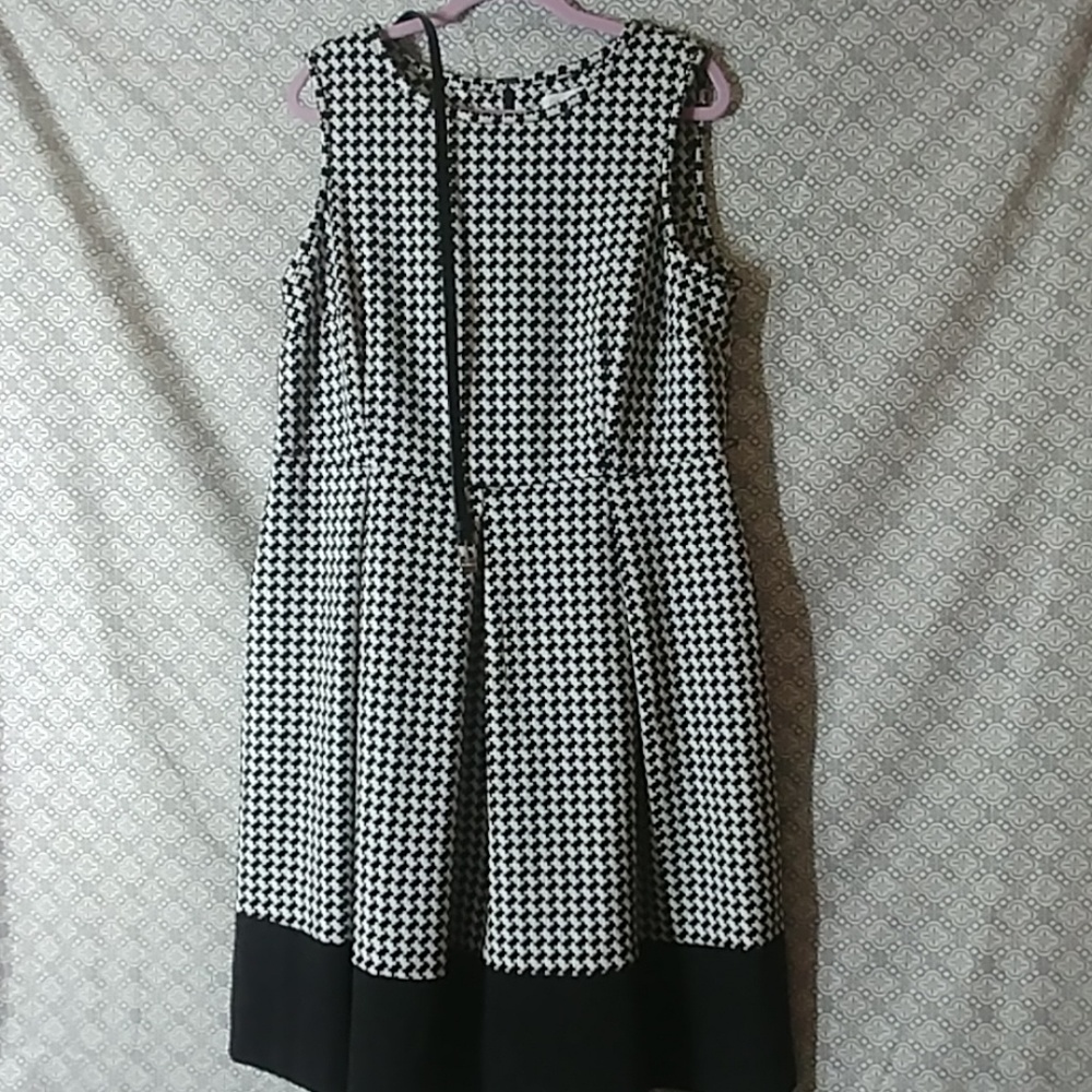 Houndstooth Heavy Weight Sleeveless Jumper